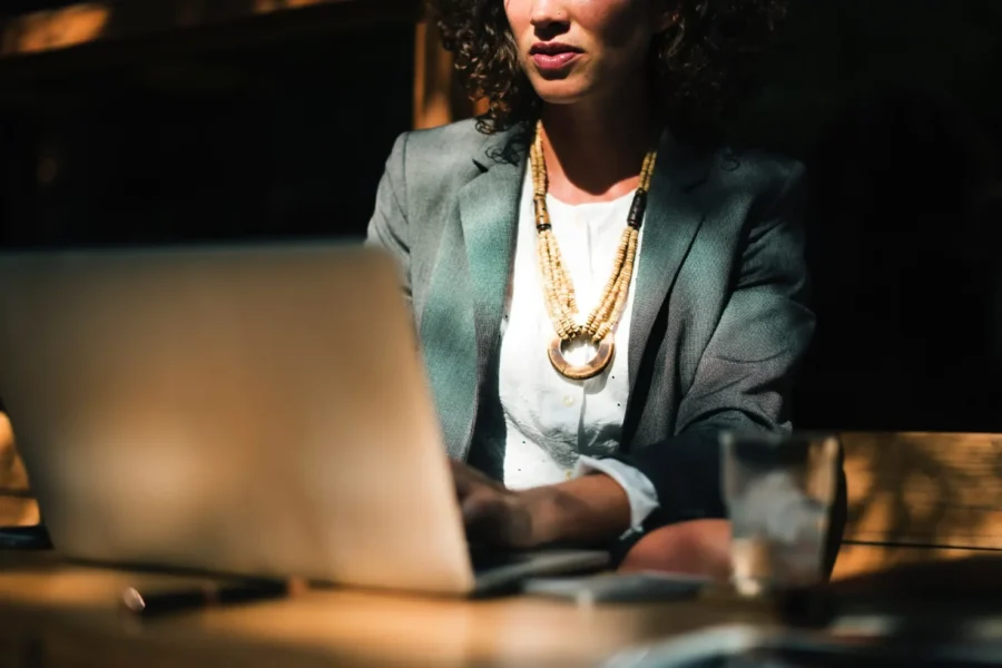 woman at laptop